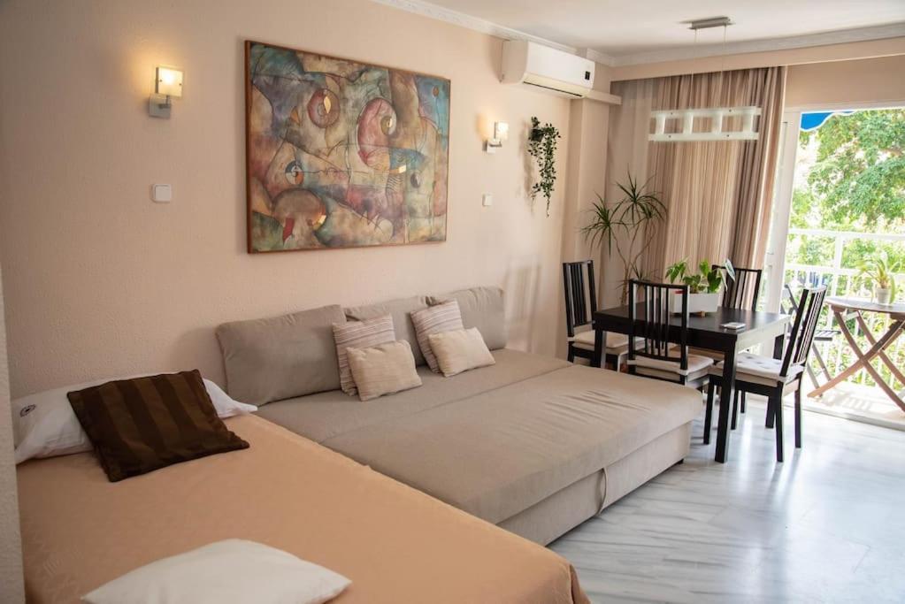 Appartement Piso Con Jardin à Málaga Extérieur photo