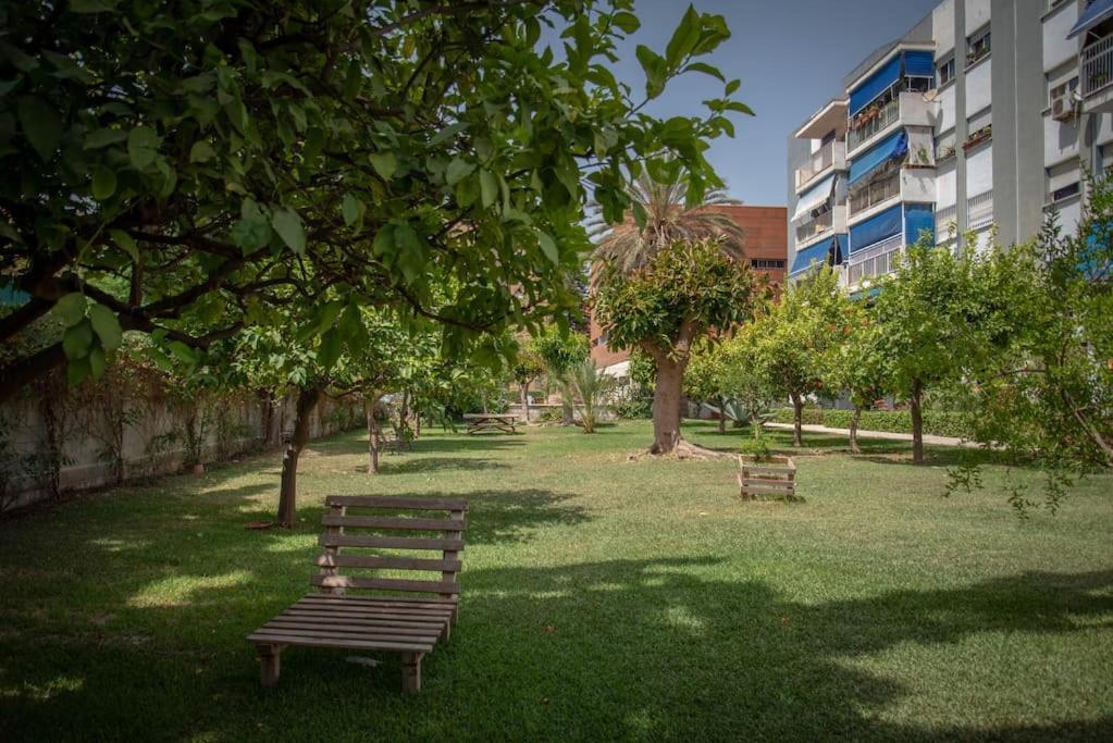 Appartement Piso Con Jardin à Málaga Extérieur photo