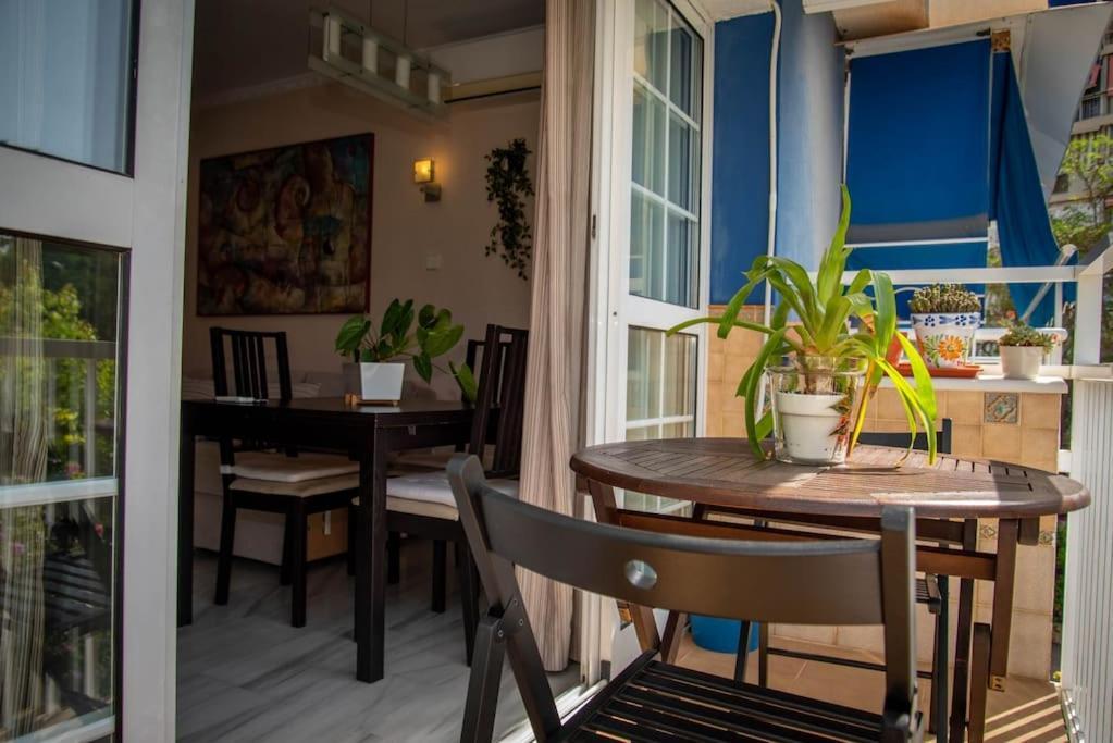 Appartement Piso Con Jardin à Málaga Extérieur photo