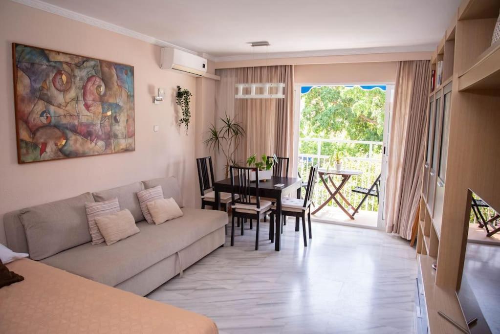Appartement Piso Con Jardin à Málaga Extérieur photo
